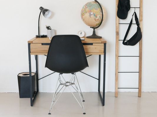 Mesa de comedor de madera plegable para oficinas en el norte de Europa