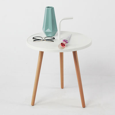 Mesa de café de madera y acero La adición perfecta a su sala de estar moderna