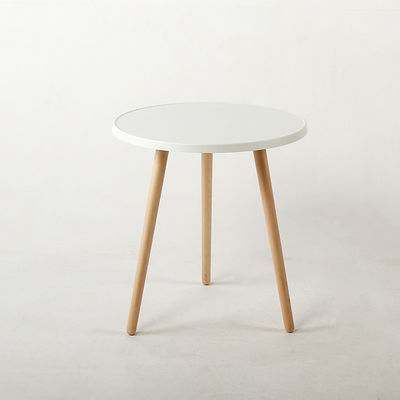 Mesa de café de madera y acero La adición perfecta a su sala de estar moderna