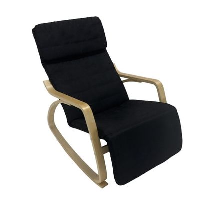 Muebles personalizados de colores sillas de madera y sofá relajante
