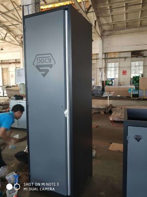 Sistema modular de 4 puertas para almacenamiento de garaje en garajes mecánicos
