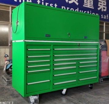 Taller de reparación de automóviles rojo Armario de herramientas con 17 cajones y carrito rodante pesado